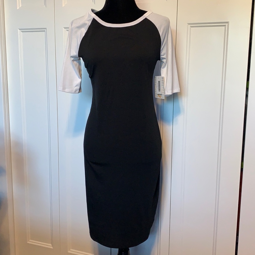 LuLaRoe Julia Reglan Dress XS. Black & White